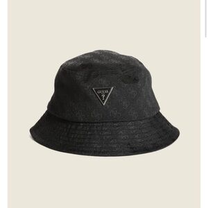 New GUESS Vezzola Logo Bucket Hat
